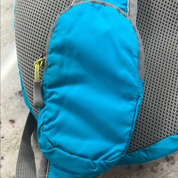 Eddie Bauer Teal Sling Shoulder Bag Backpack Crossbody Bag Multiple Compartments - Picture 11 of 13